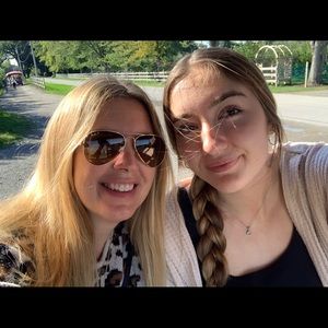 Meet your Posher, Suzie